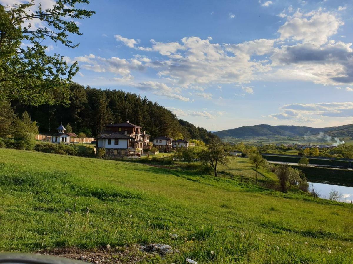 Хотел Планински Кът Dorkovo ภายนอก รูปภาพ